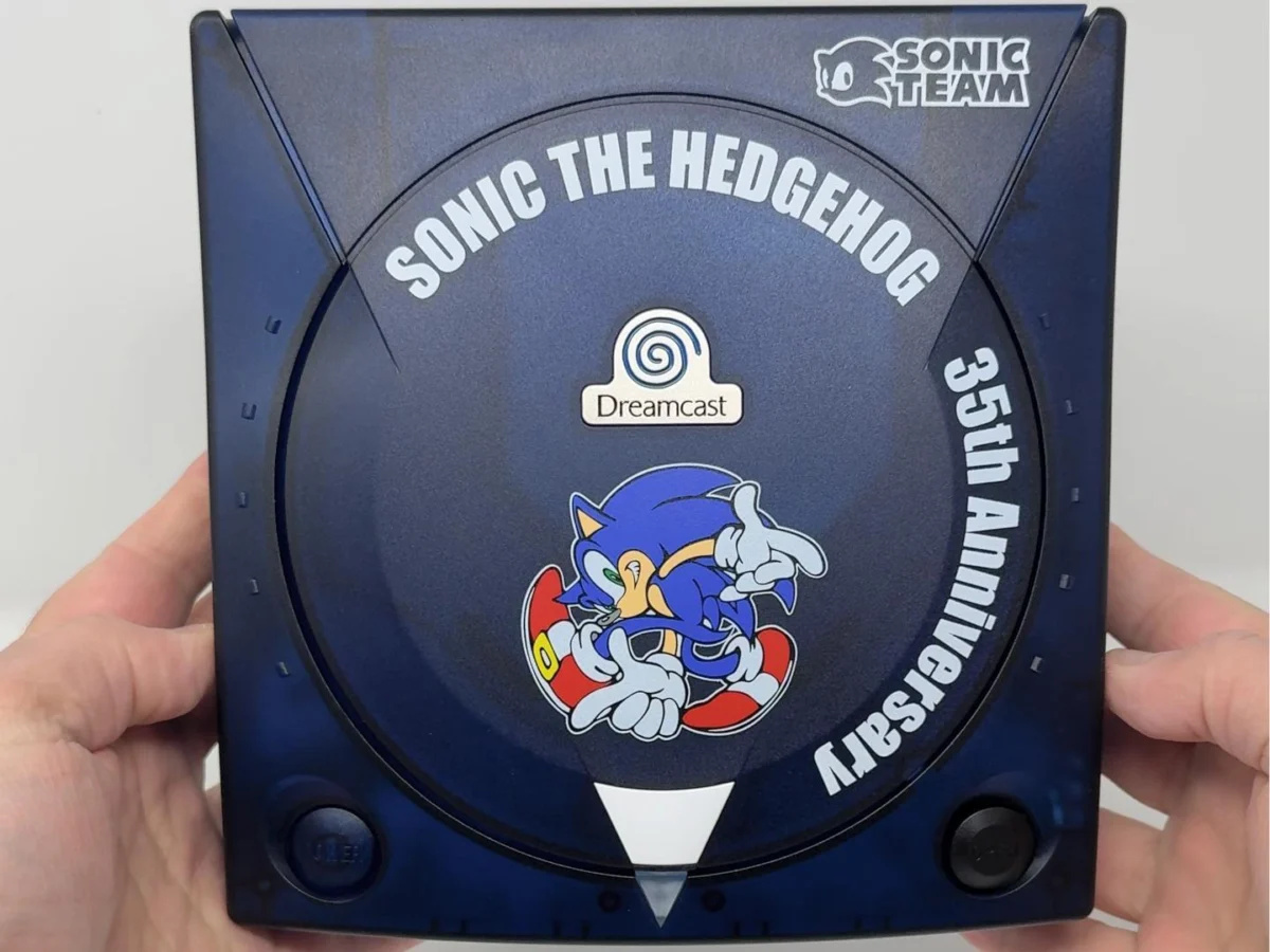 35th Anniversary Sonic Dreamcast Shells Mark a New Era for Console Preservation and Customization