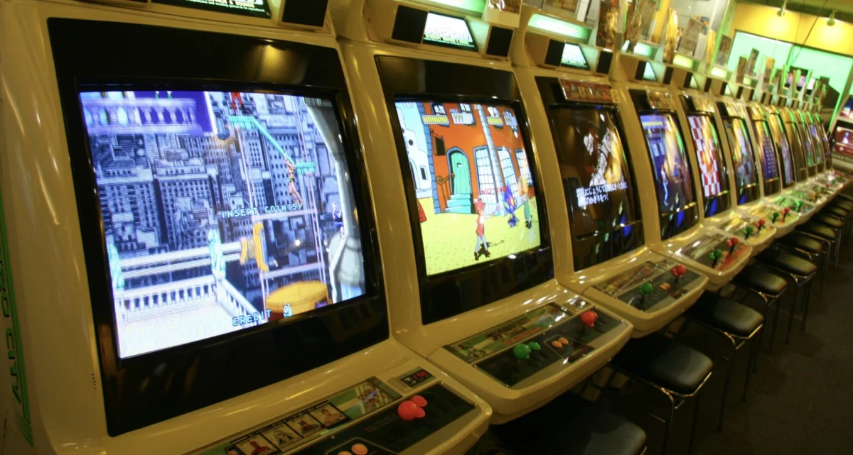 The Fading Neon Glow: Documenting the Enduring Legacy and Decline of Japan’s Iconic Arcades Amidst Evolving Gaming Landscapes
