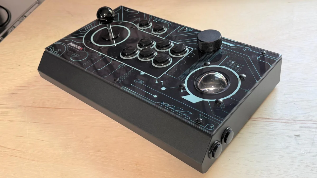 Fightbox R10 Pro Arcade Stick Delivers High Performance and Exceptional Value to Retro Gaming Enthusiasts.