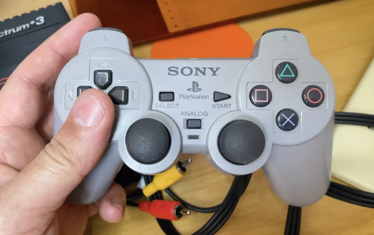 Unveiled: The Unreleased PlayStation DualShock Controller That Housed a Full PS1 Console, Canceled Due to Internal Royalty Disputes