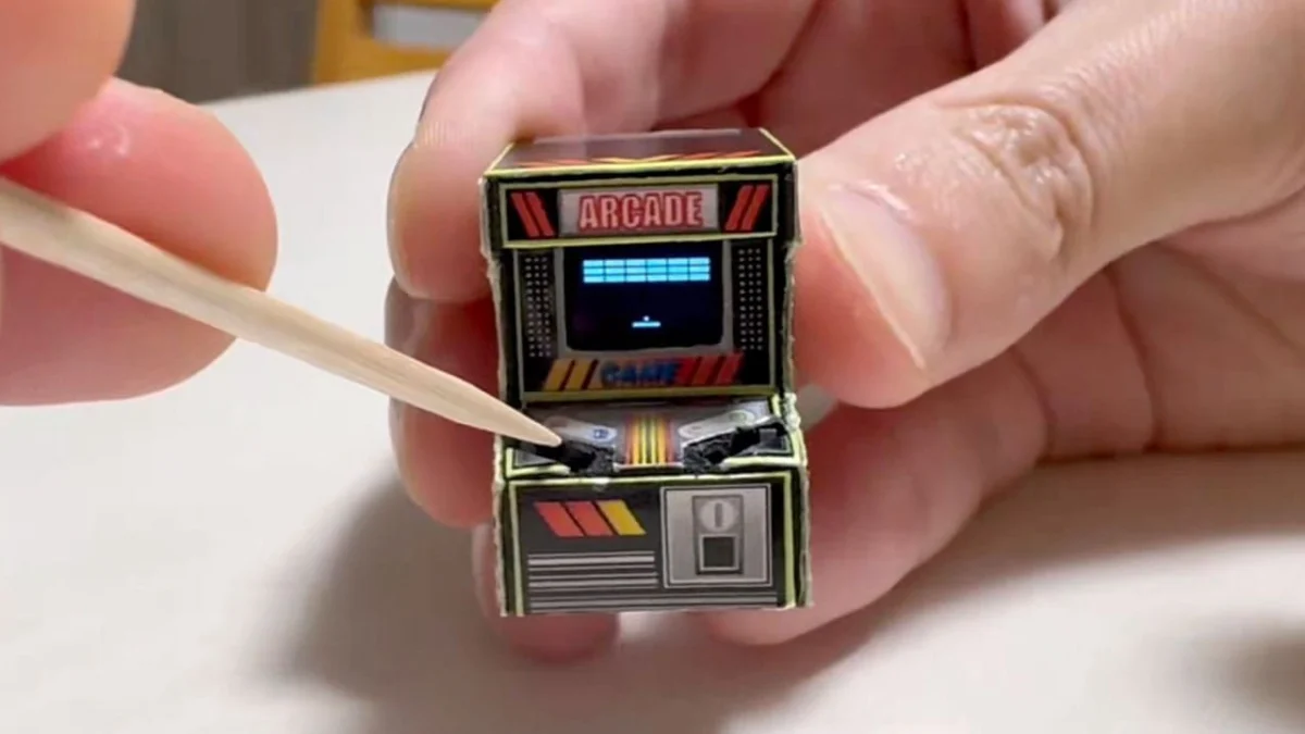 The World’s Tiniest Paper Arcade Machine Blurs the Line Between Miniature Engineering and Playable Art